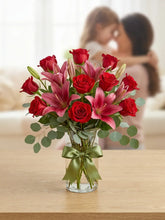 Rosas y Acapulcos de Mayo