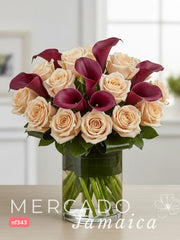 Pasión y Sofisticación: 10 Callas Moradas (rojo intenso) y 24 Rosas Princess Sofía