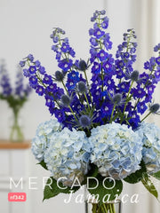 Azul Océano: Arreglo de Hortensias, Eryngium y Delphinium