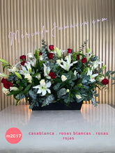 Arreglo floral casablanca 50 rosas