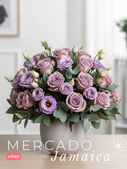 Sueños y Encanto: Arreglo de Rosas Amnesia y Lisianthus Lila