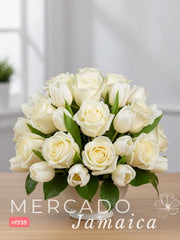 Pureza y Armonía: 24 Rosas Blancas y 10 Tulipanes Blancos