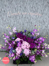 Canasta de Flores Hortensias Lila con Orquídeas Lila