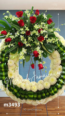 Corona Fúnebre con Rosas del Valle