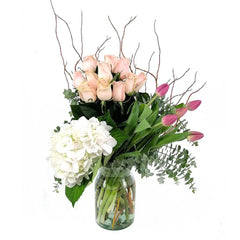 Arreglo Rosas Hortensias y Tulipanes !