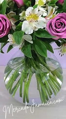 ¡Esfera con Rosas Moradas!