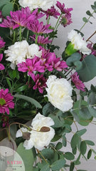 Arreglo con Claveles y Margaritas