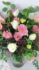 Arreglo con Rosas y Lisianthus