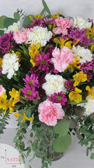 Arreglo con Claveles y Margaritas Rosa