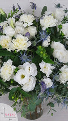 Arreglo Floral Lisianthus y Claveles Blancos