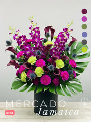 Hermosas Callas Fuchsia con Orquídeas