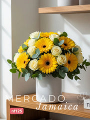 Arreglo Floral Beige y Amarillo - Diseño Fresco