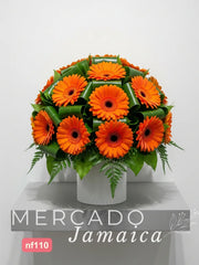 20 Gerberas Naranjas y Hojas Dracenas