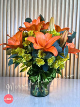 6 Lilies naranja arreglo floral