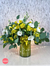 Lisianthus con Alstroemerias Amarillas