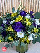 Lisianthus Morado y Blanco con Alstroemerias