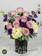 Rosas Amnesia y Hortensias: Armonía Sofisticada