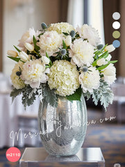 Arreglo Elegante con Tulipanes, Peonías y Toques Azules