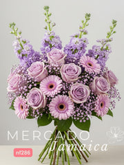 Campo de Lavanda: Rosas y Gerberas