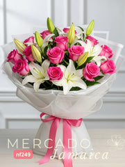 Ramo de Lujo con Lirios Casablanca y 18 Rosas Fucsia