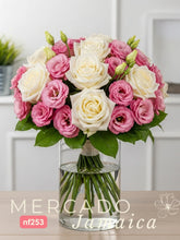 Arreglo Elegante de 15 Rosas Blancas y Lisianthus Rosa