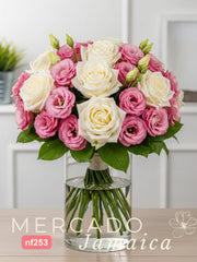 Arreglo Elegante de 15 Rosas Blancas y Lisianthus Rosa