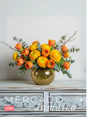 Esfera Dorada con Ranúnculos