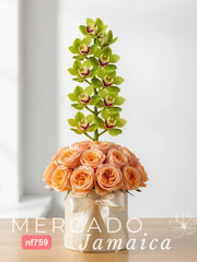 Esmeralda con Rosas de Jardín