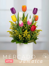 Besos Dorados con Tulipanes Mixtos