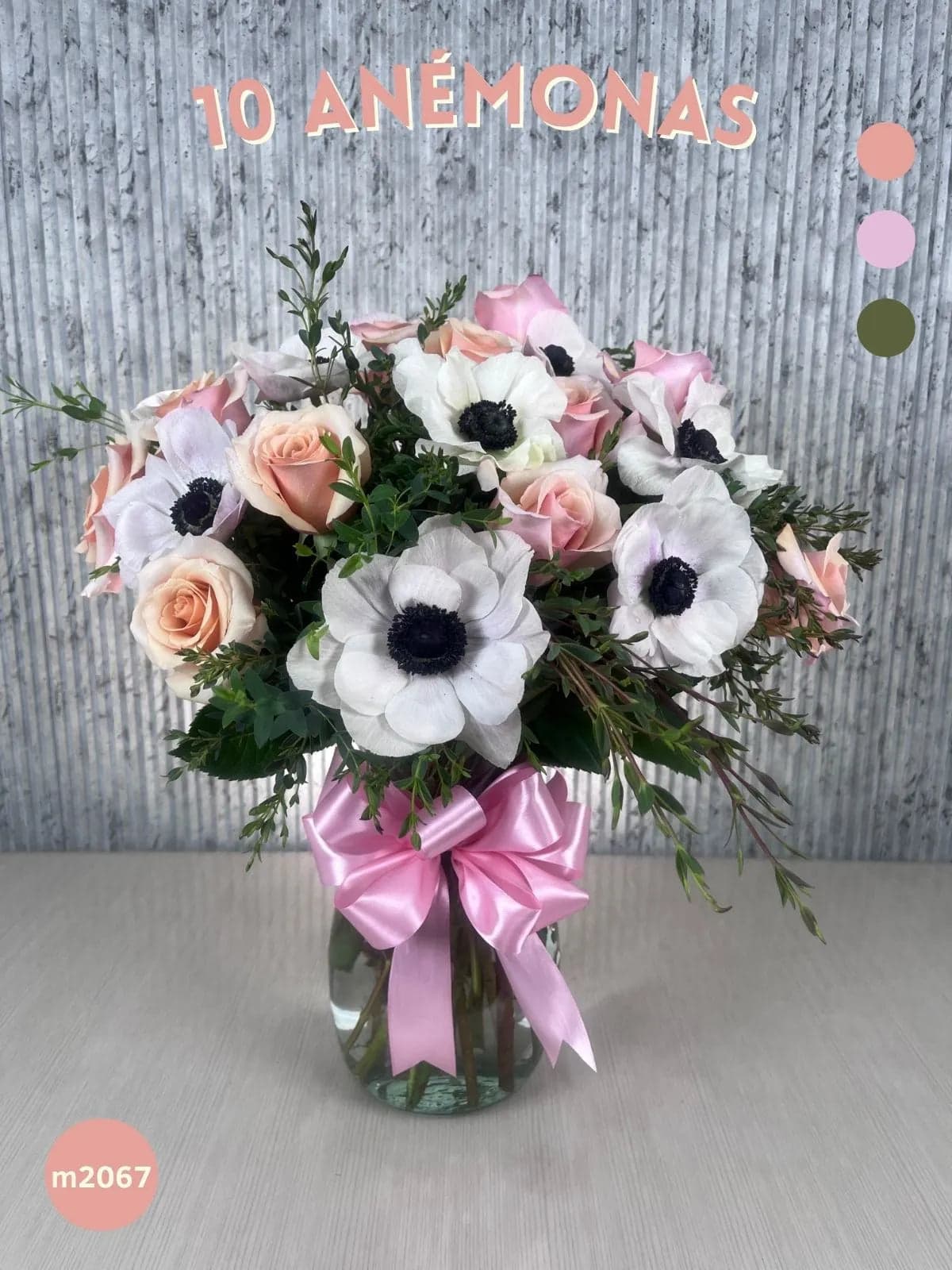 Arreglo Anémonas y Rosas Rosa Claro en Florero CDMX