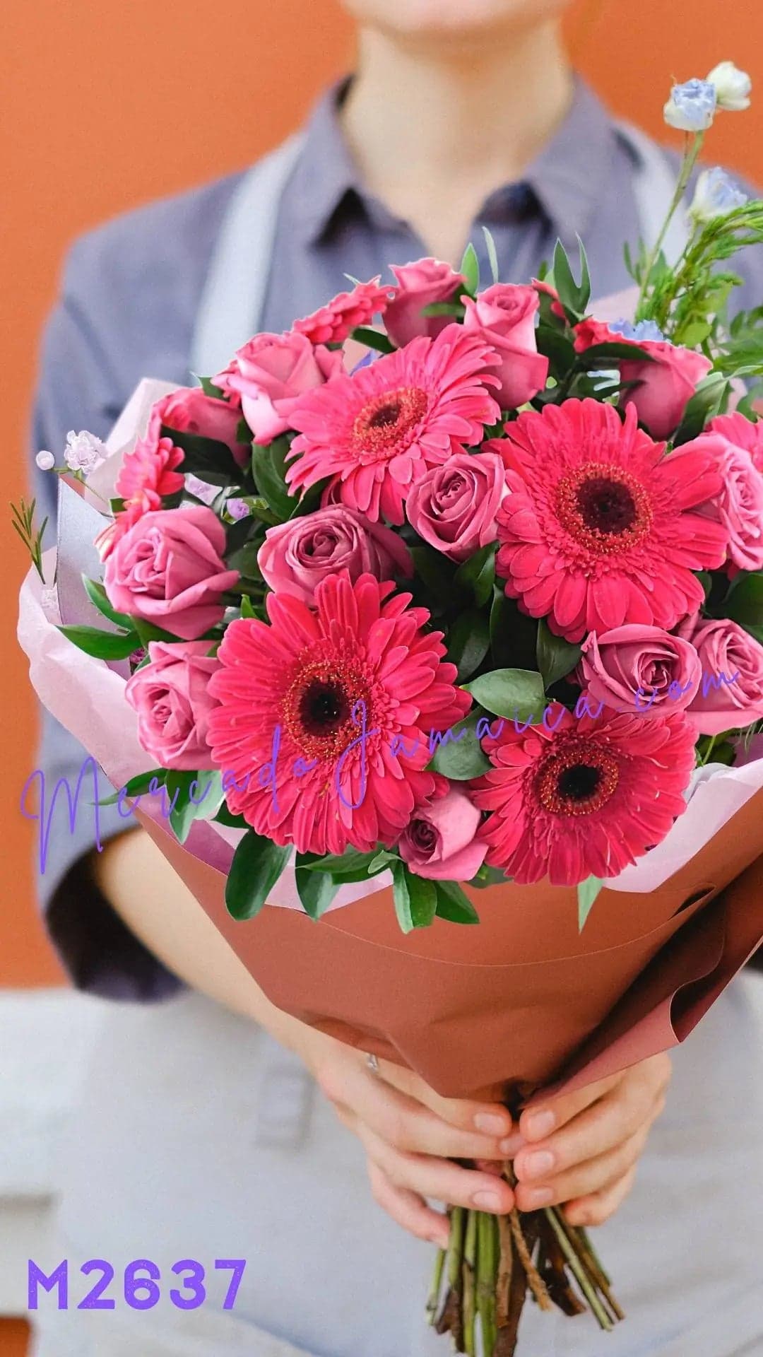 12 Rosas Moradas y Gerberas Fucsia en CDMX