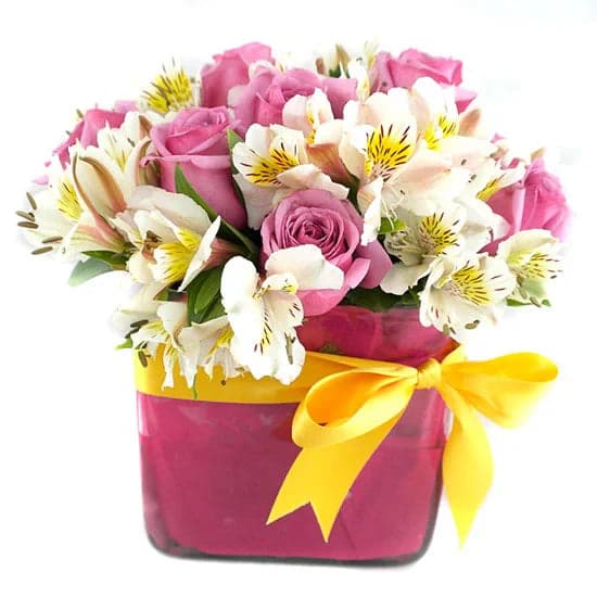 Arreglo 12 Rosas Rosa Aqua y Alstroemerias CDMX