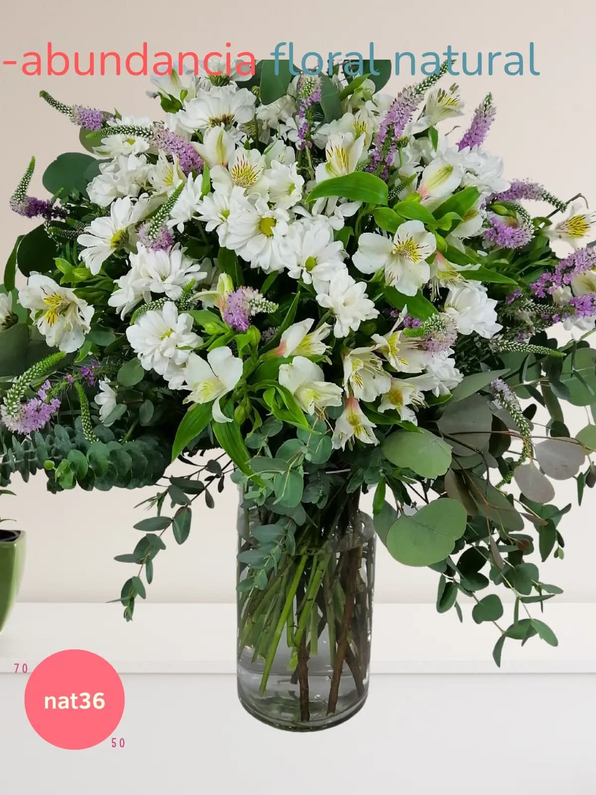 Arreglo 20 Alstroemerias Blancas en Florero CDMX