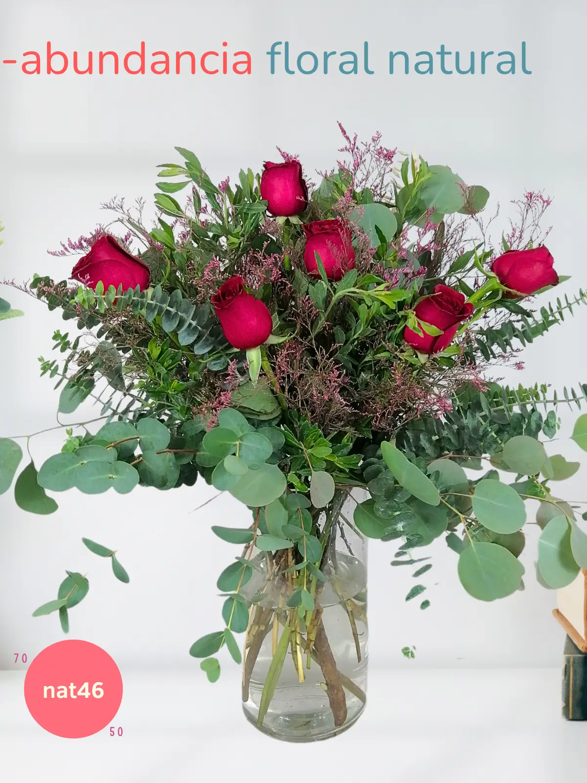 12 Rosas Rojas con Limonium en Florero · CDMX