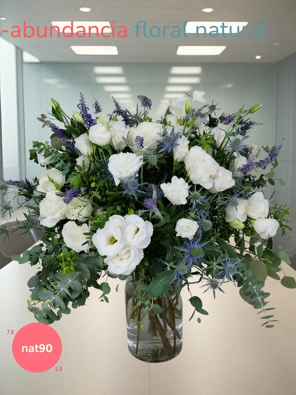 Arreglo Lisianthus Blanco y Lavanda en Florero CDMX