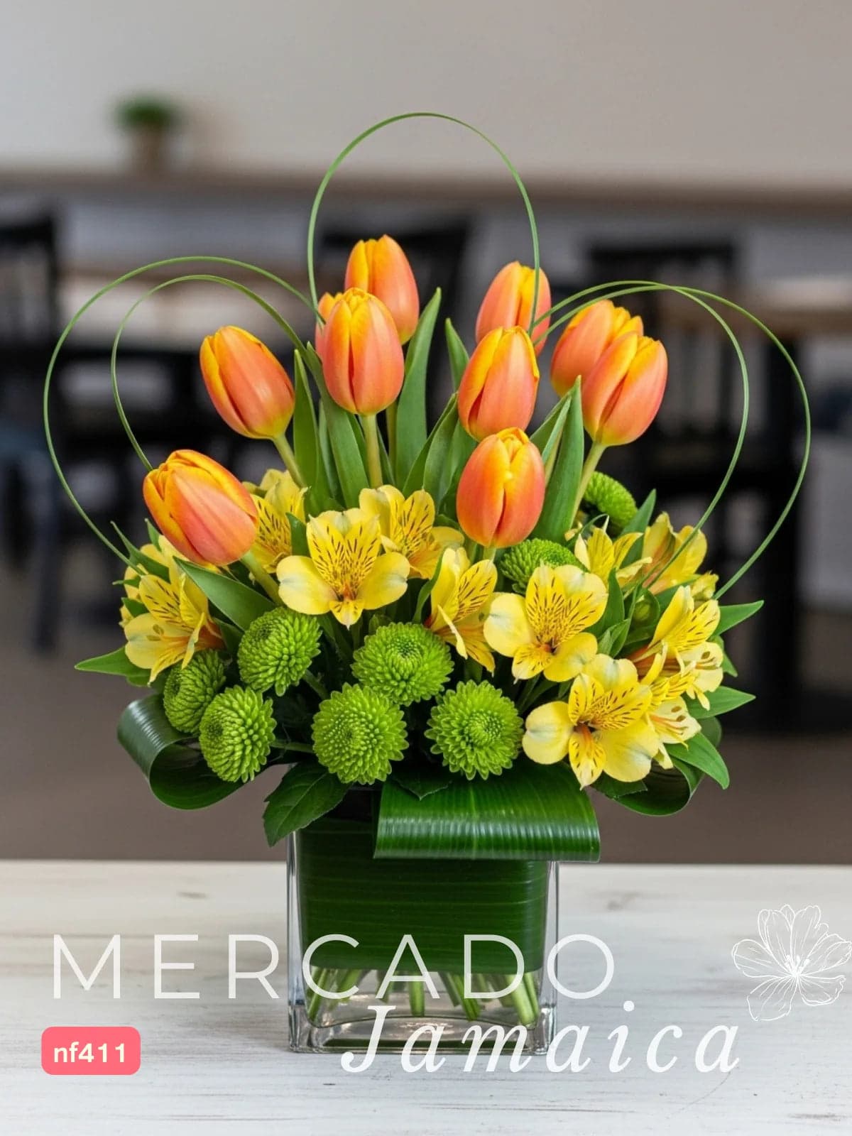 10 Tulipanes Naranja en Florero – CDMX