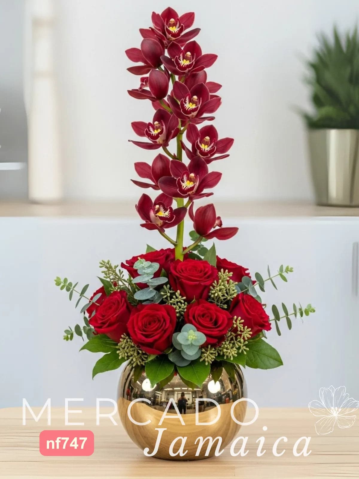 Arreglo Orquídea Cymbidium y 12 Rosas Rojas CDMX