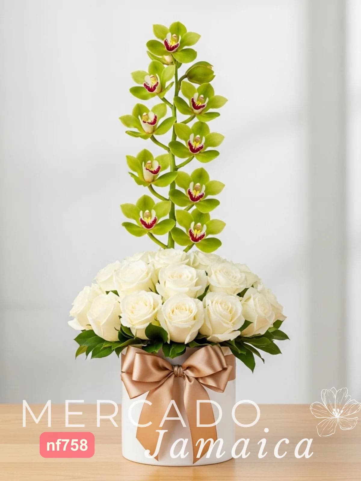 Corazón Floral: Rosas Blancas y Orquídea | CDMX