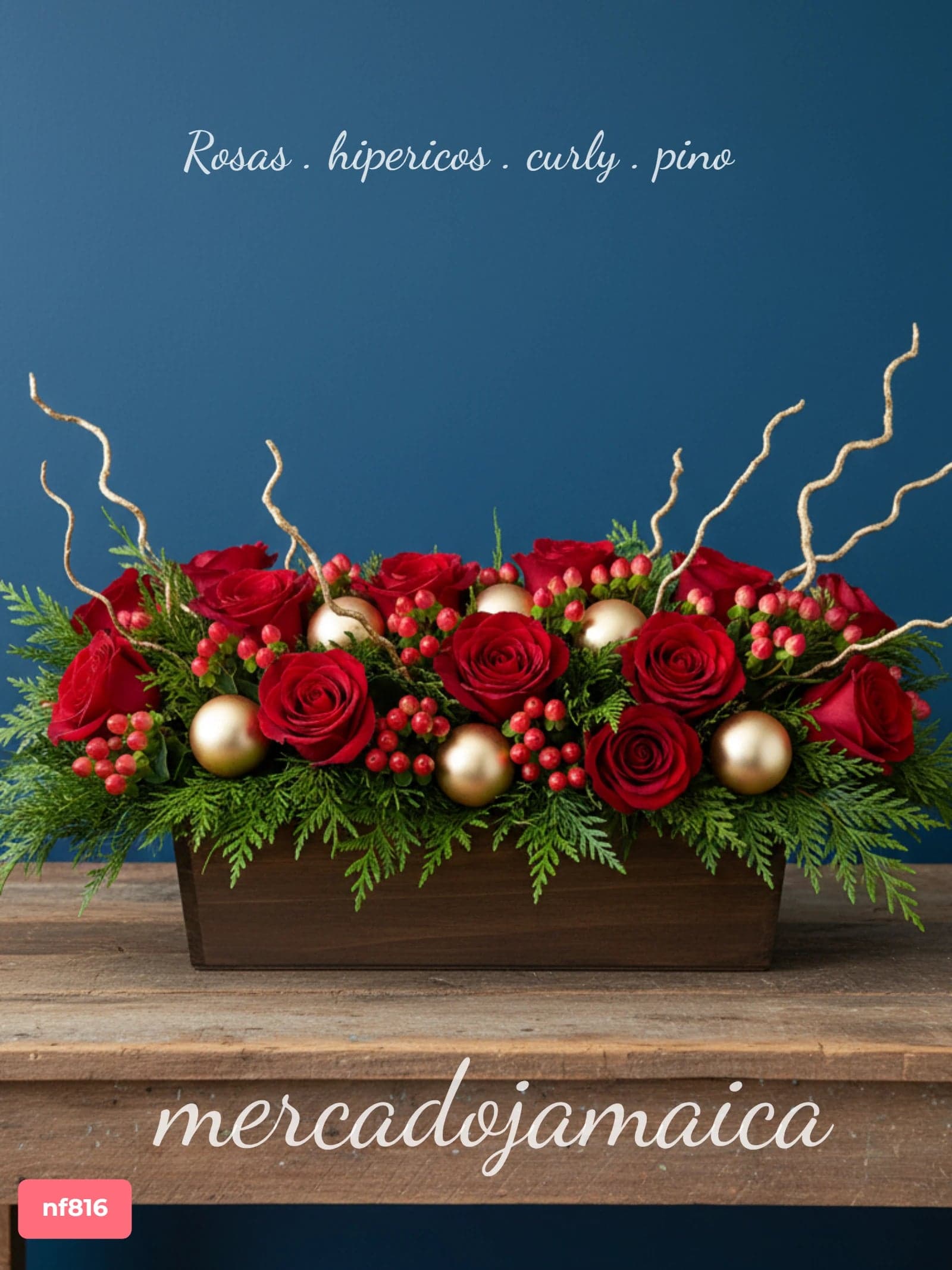 Arreglo navideño 24 rosas rojas con pino CDMX