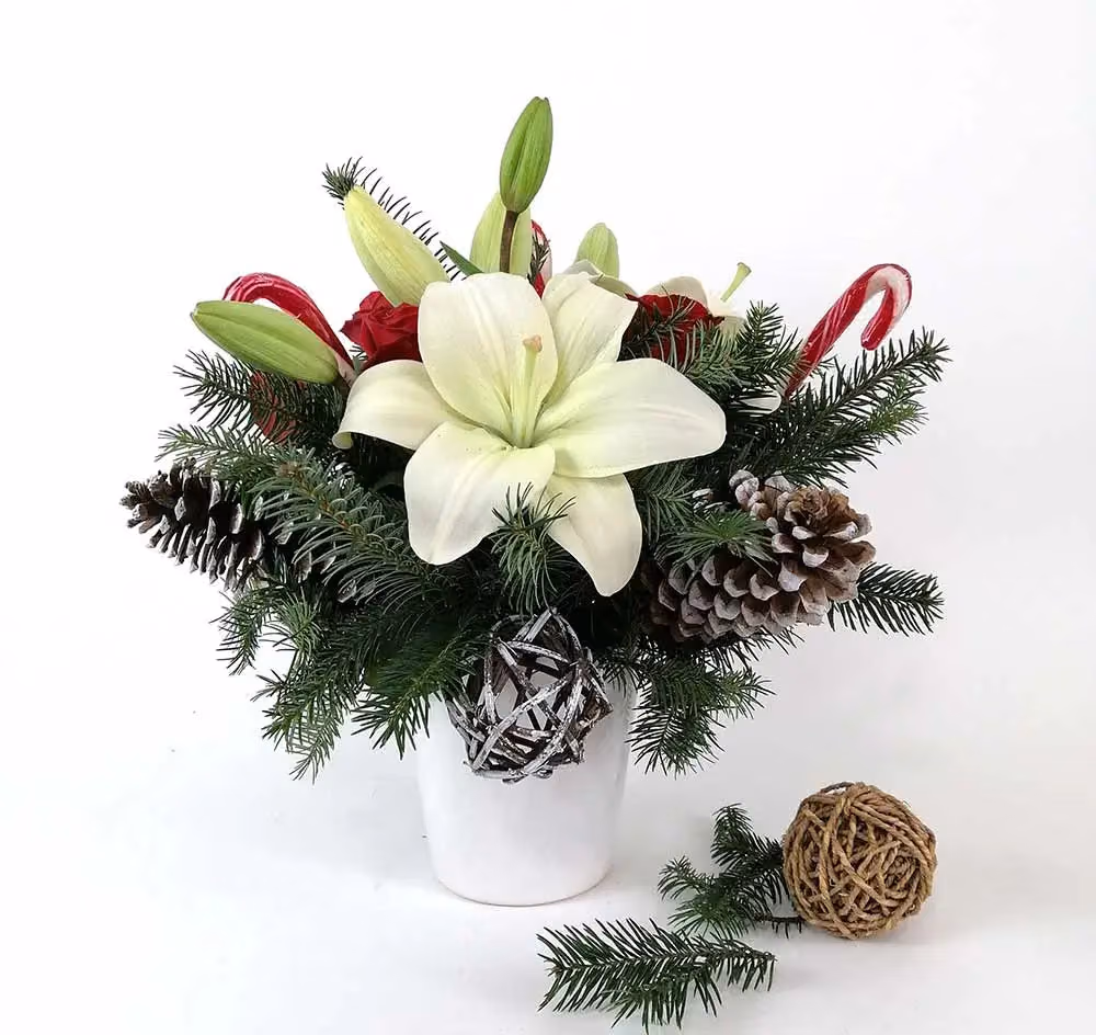 Arreglo Navidad Lilies Blancas y Rosas Rojas CDMX