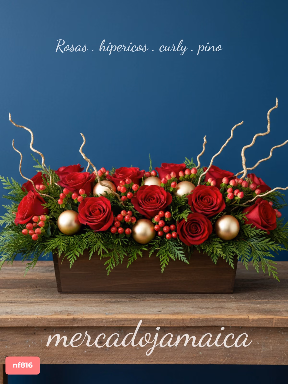 Arreglo navideño 24 rosas rojas con pino CDMX