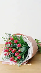 Ramo Floral a Domicilio 20 Tulipanes Armonia Fucsia !