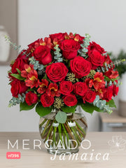 Amor sin límites: Arreglo de Rosas y Alstroemerias Rojas
