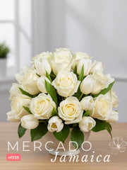 Pureza y Armonía: 24 Rosas Blancas y 10 Tulipanes Blancos