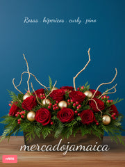 Arreglo de navidad con rosas e hipericos