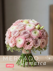 Sinfonía Rosa: Rosas y Ranúnculos - Ramo Romántico