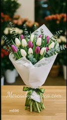 Ramo con Flores Tulipanes Morados, Blancos
