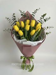 Ramo con 10 tulipanes amarillos